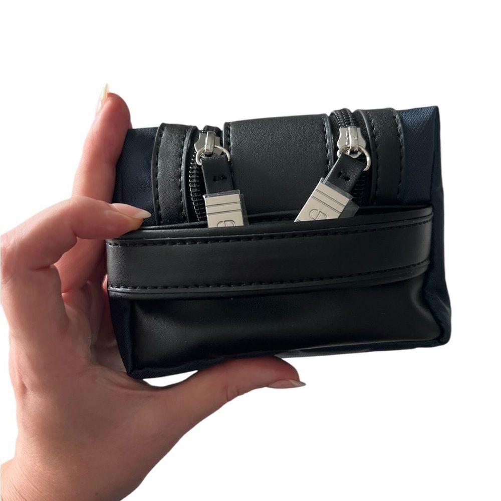 CHRISTIAN DIOR Generic Pouch - Picture 7 of 12